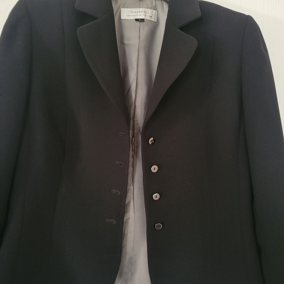Black button up blazer - Picture 2 of 4